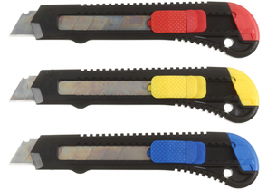Нож канцелярский Attache, ширина лезвия 18 мм, черный, цвет фиксатора - ассорти