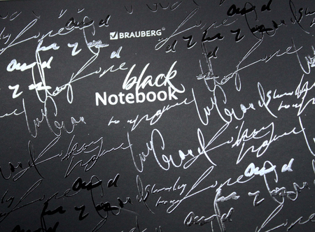 Тетрадь общая А5, 48 л. на скобе Brauberg Black, 162*202 мм, клетка, ассорти Тетрадь общая А5, 48 л. на скобе Brauberg Black, 162*202 мм, клетка, ассорти