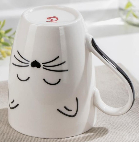 Кружка фарфоровая Sima-Land, 350 мл, «Белый кот»