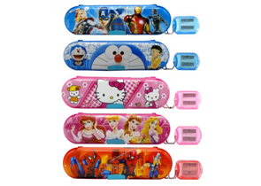 Пенал школьный двухкамерный с точилкой-брелком, 200×55 мм, ассорти Пенал школьный двухкамерный с точилкой-брелком, 200×55 мм, ассорти