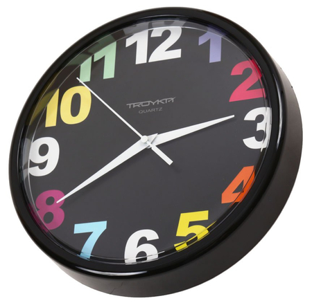 Часы настенные «Тройка», черный фон, черная рамка Часы настенные «Тройка», черный фон, черная рамка