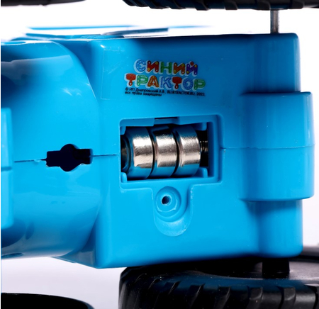 Каталка детская музыкальная на верёвке «Синий трактор», 16*10*14 см