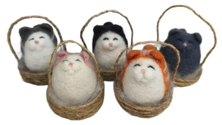 Сувенир из шерсти «Котошарик в корзине» (Ковтун И.В.), 4,5*4,5*6 см, ассорти Сувенир из шерсти «Котошарик в корзине» (Ковтун И.В.), 4,5*4,5*6 см, ассорти
