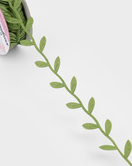 Лента фигурная Sima-Land, 25 мм*10±0,5 ярд (9,1 м±0,5 м), «Листья», тёмно-зелёная