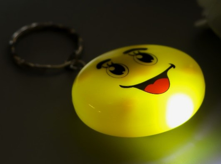 Фонарик светодиодный на кольце Sima-Land, 4*4*1 см, «Смайлик-рожица», ассорти