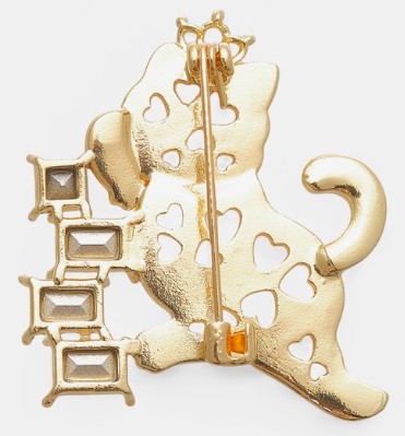 Брошь «Кошка» Sima-Land, 4*3*1 см, «В короне», бело-розовая с золотистым Брошь «Кошка» Sima-Land, 4*3*1 см, «В короне», бело-розовая с золотистым