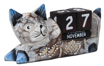 Благотворительный деревянный настольный календарь «Вечный» 13×6,5×4 см, «Кошка» (англ.яз.: месяцы)