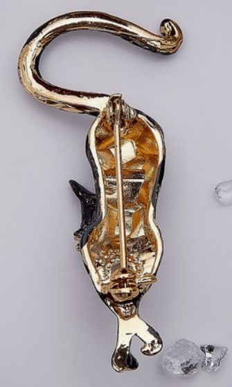 Брошь «Кошка грациозная», цвет черный в золоте