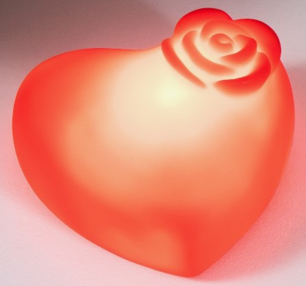 Сувенир-ночник «Сердце с цветочком», 3,2*6*6,5 см, красный